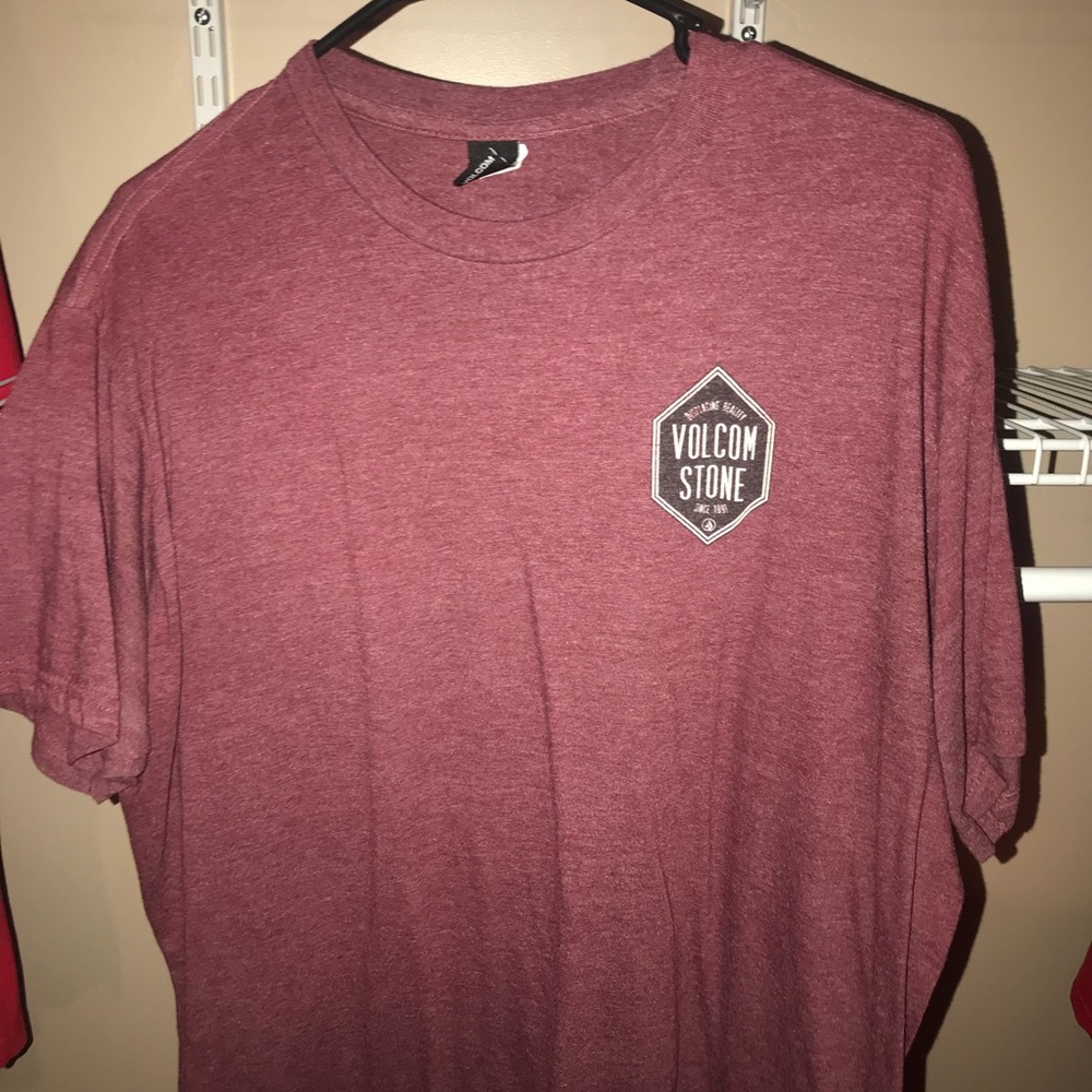 Volcom t shirt